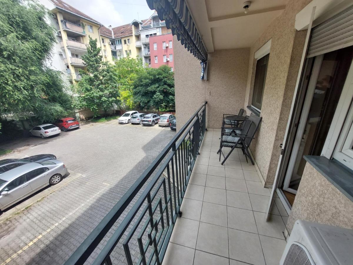 Apartmani Jasmin Novi Sad Buitenkant foto