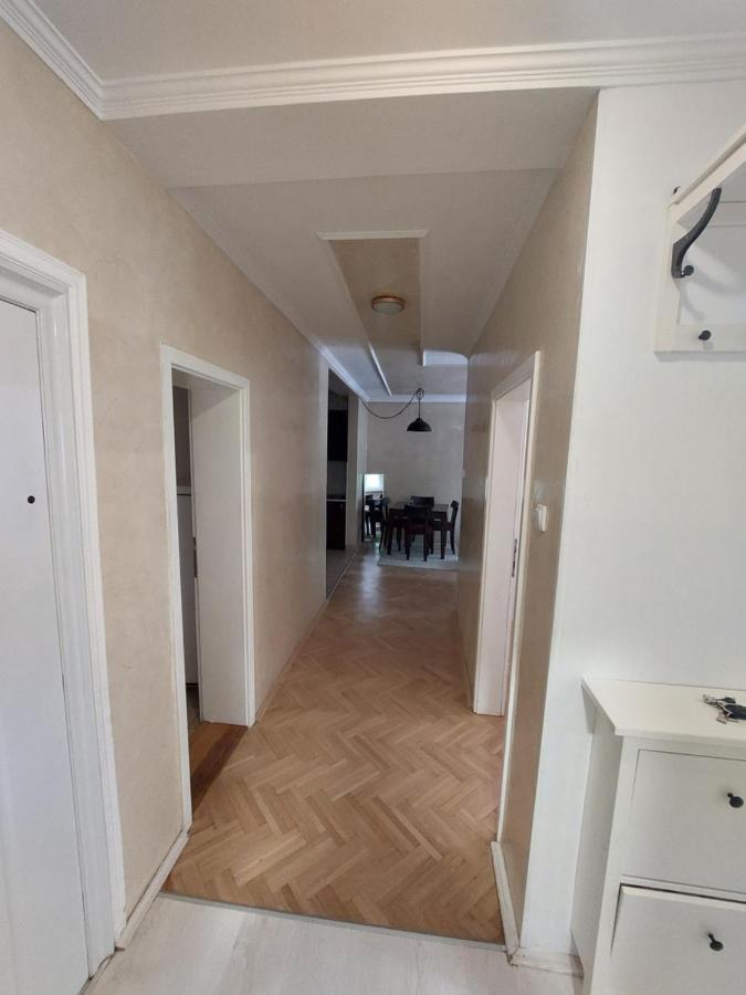 Apartmani Jasmin Novi Sad Buitenkant foto