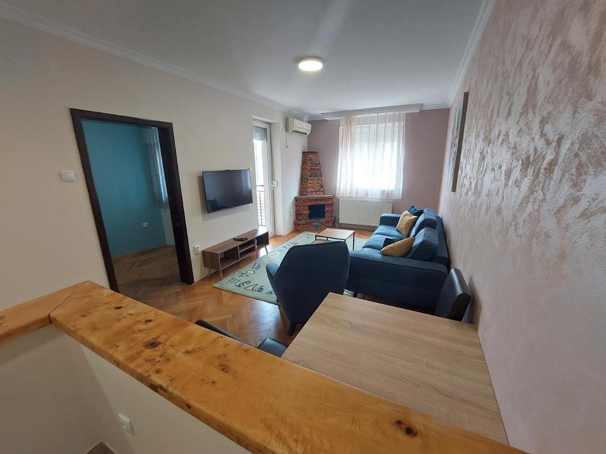 Apartmani Jasmin Novi Sad Buitenkant foto