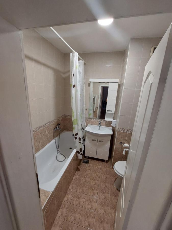 Apartmani Jasmin Novi Sad Buitenkant foto