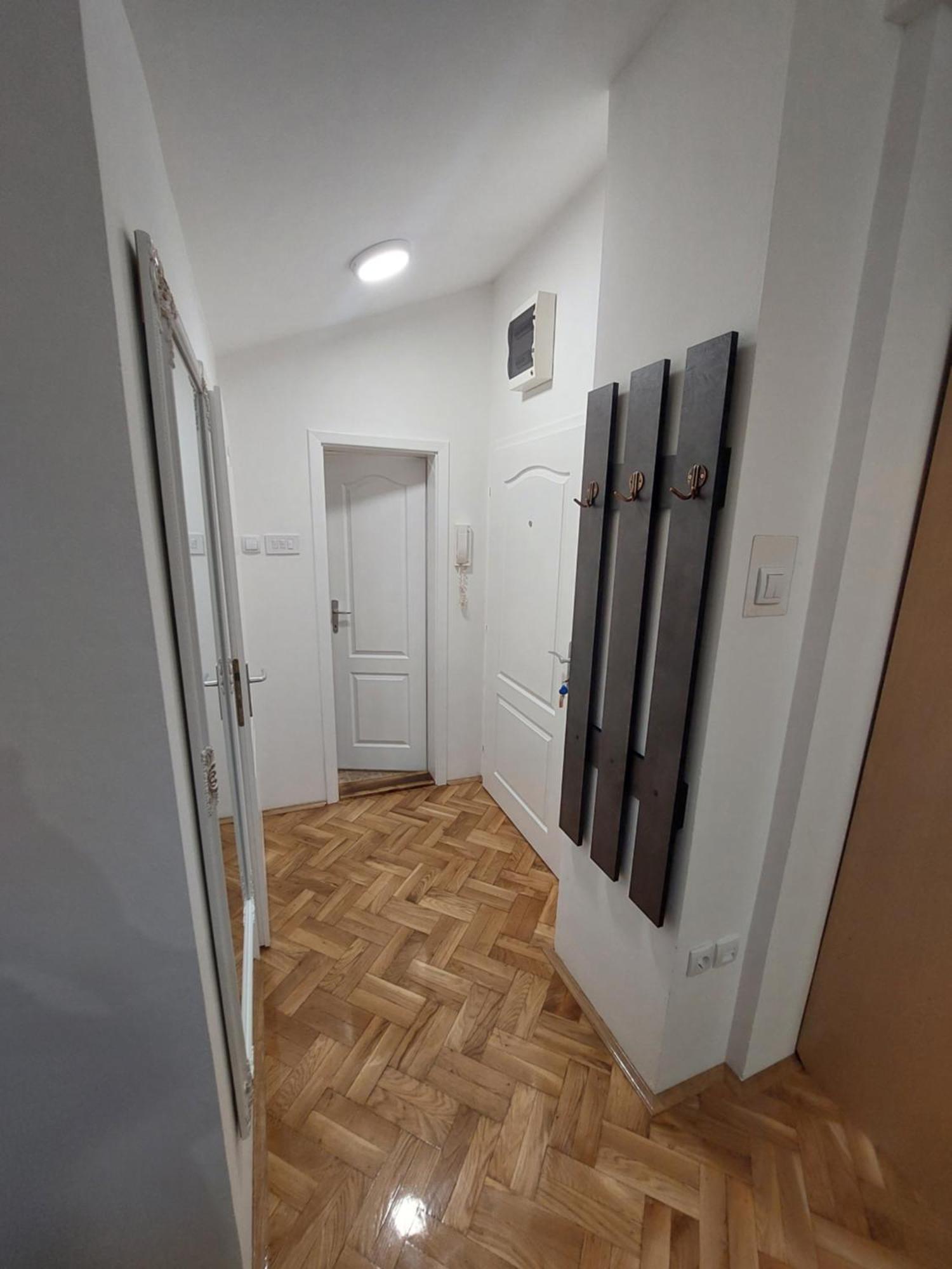 Apartmani Jasmin Novi Sad Buitenkant foto