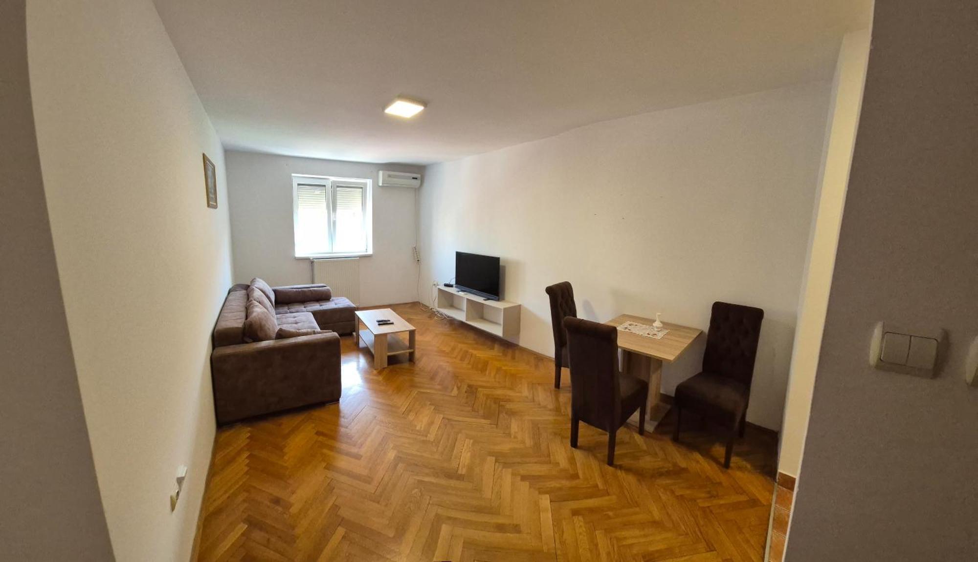 Apartmani Jasmin Novi Sad Buitenkant foto
