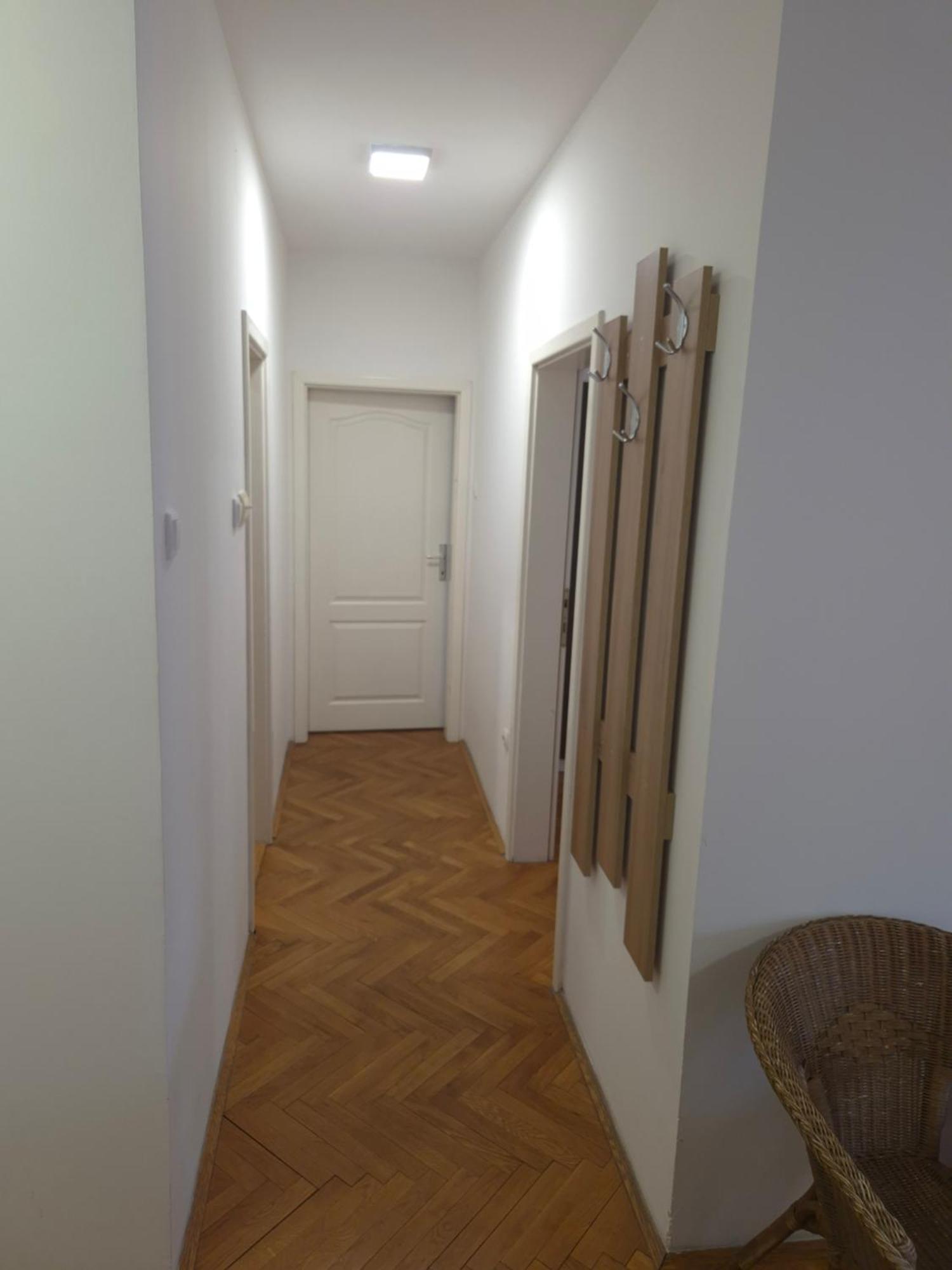 Apartmani Jasmin Novi Sad Buitenkant foto