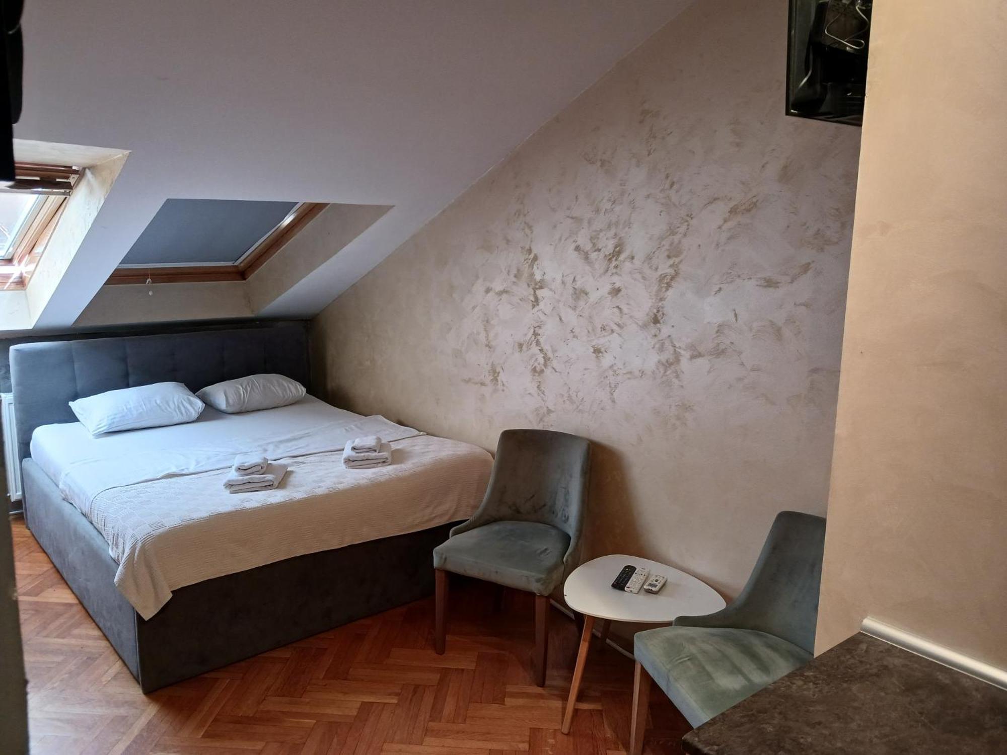 Apartmani Jasmin Novi Sad Buitenkant foto