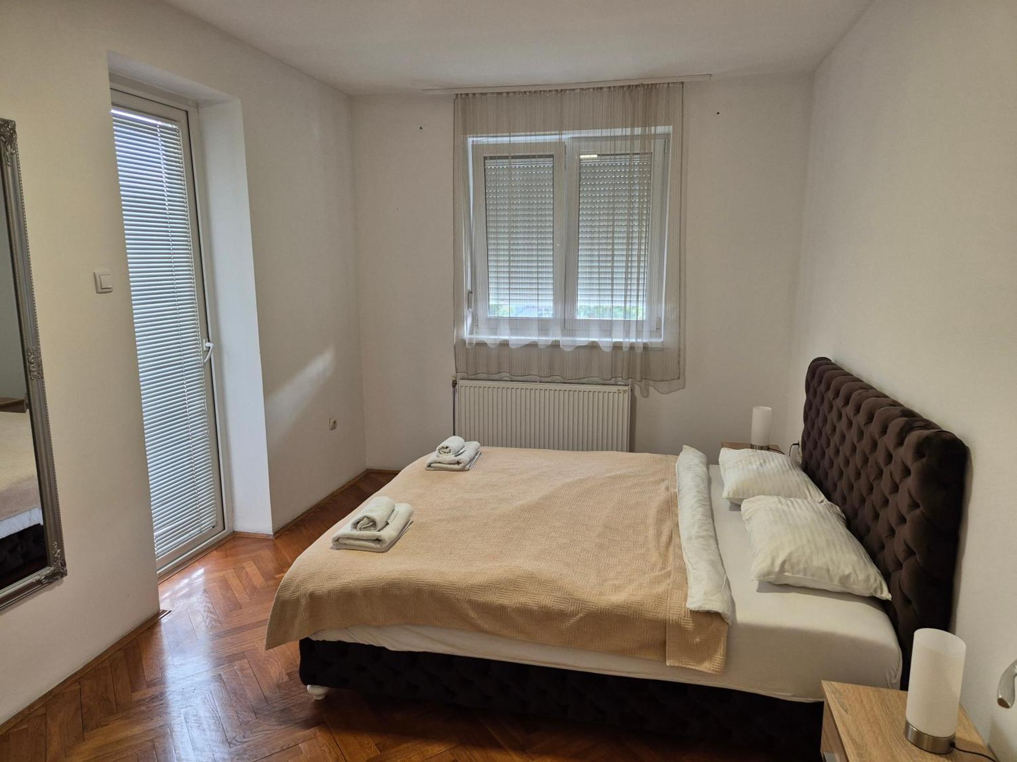Apartmani Jasmin Novi Sad Buitenkant foto