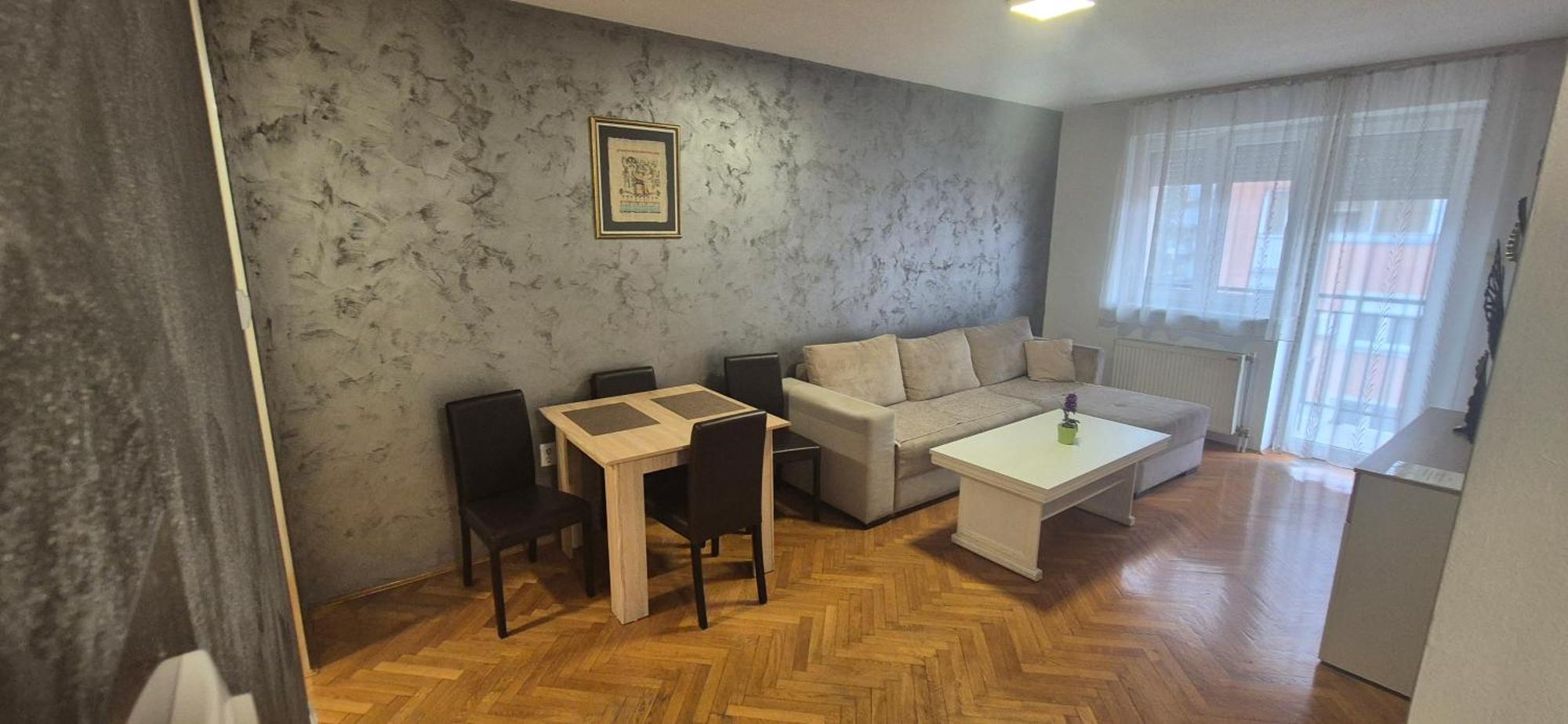 Apartmani Jasmin Novi Sad Buitenkant foto
