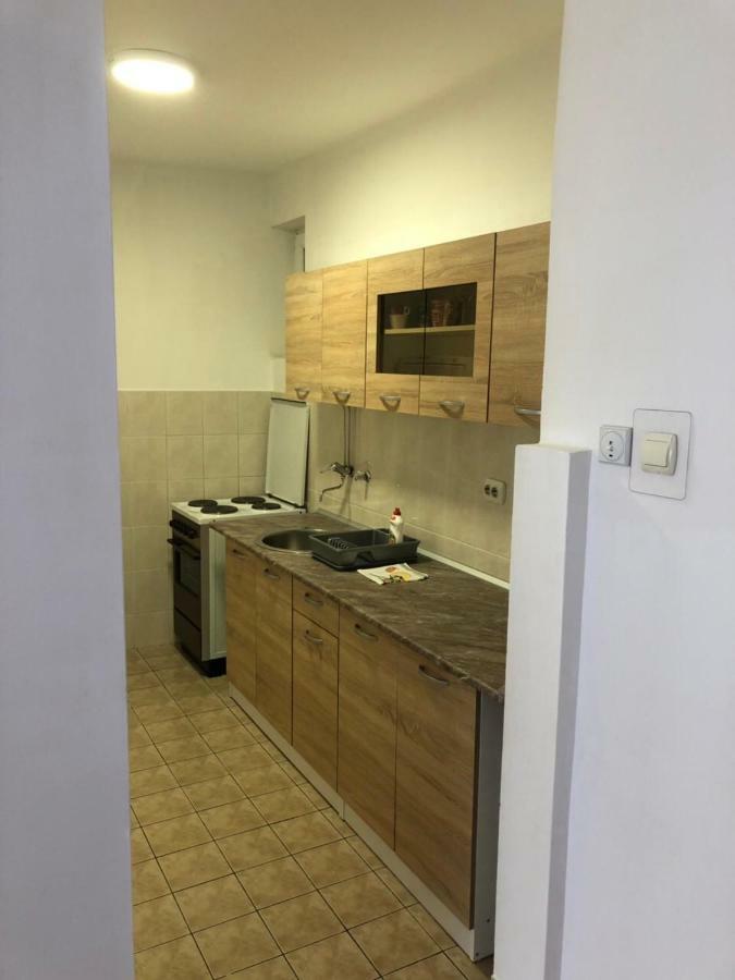 Apartmani Jasmin Novi Sad Buitenkant foto