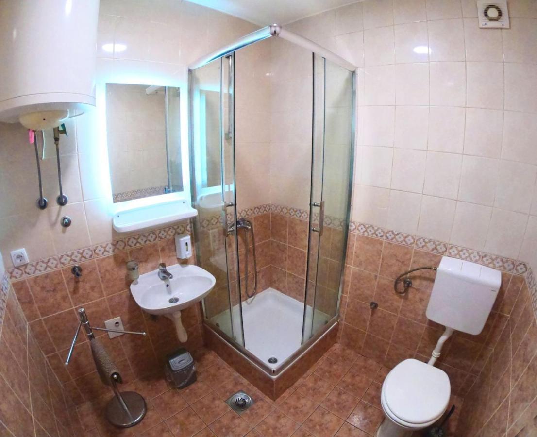 Apartmani Jasmin Novi Sad Buitenkant foto
