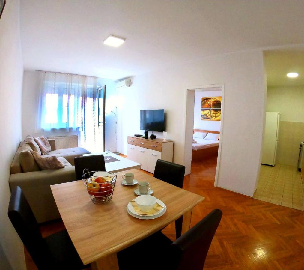 Apartmani Jasmin Novi Sad Buitenkant foto