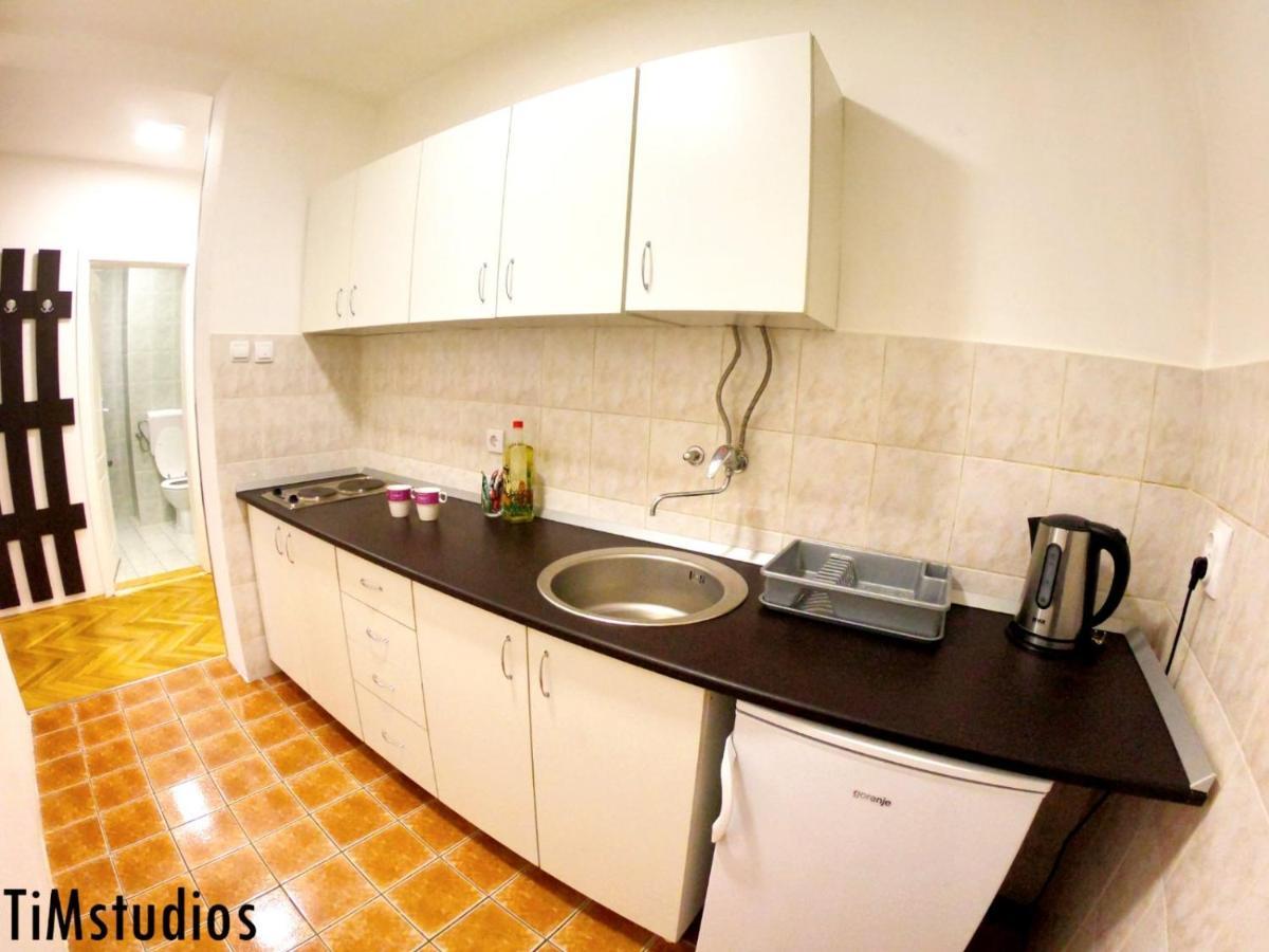 Apartmani Jasmin Novi Sad Buitenkant foto